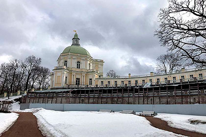 Обследование фундамента в Меншиковском дворце